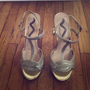 Nina Nura kitten heels